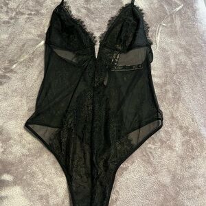 Victorias Secret Elegant Black Lace Bodysuit MEDIUM new with tags